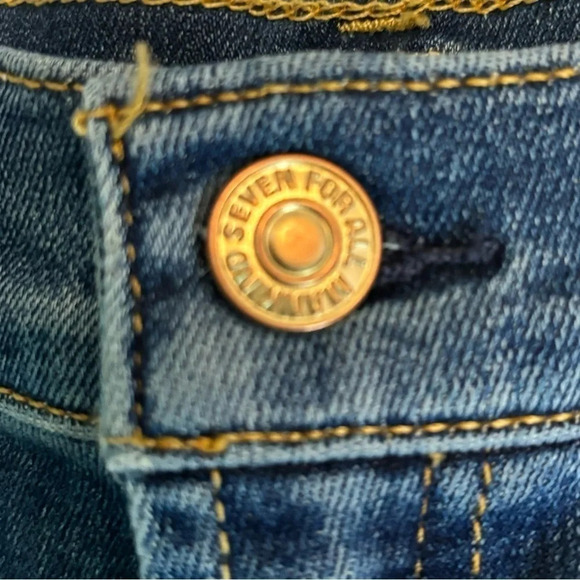 7 for All Mankind dark washed,‎ frayed hem, 5 pocket, size 28 jean short NWT - Picture 3 of 10